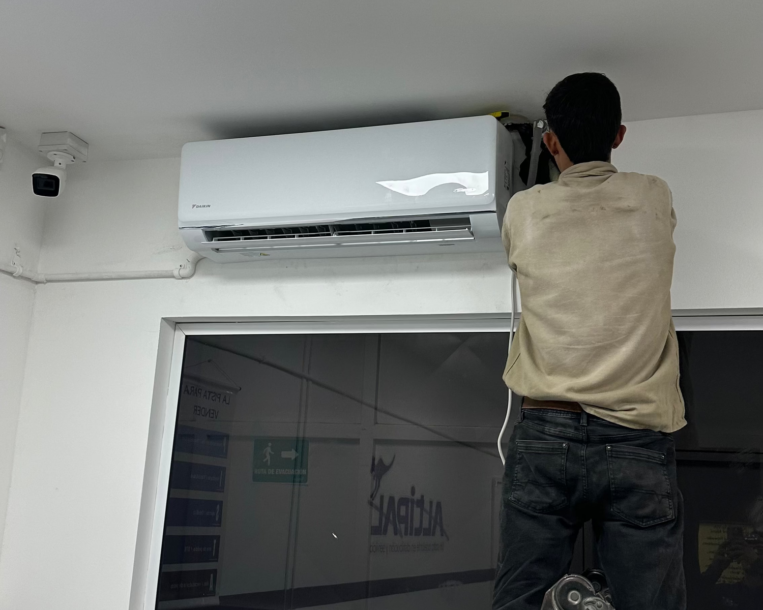 instalación de aire lg en S&G 